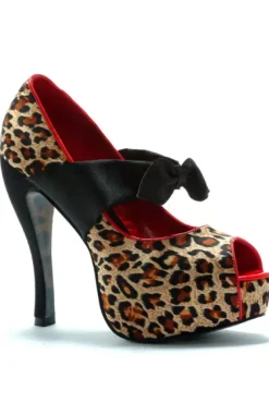 Logan (Leopard) By>Bettie Page